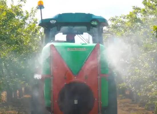 Zobacz filmy o opryskiwaczach sadowniczych