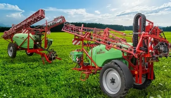 Zobacz filmy o opryskiwaczach